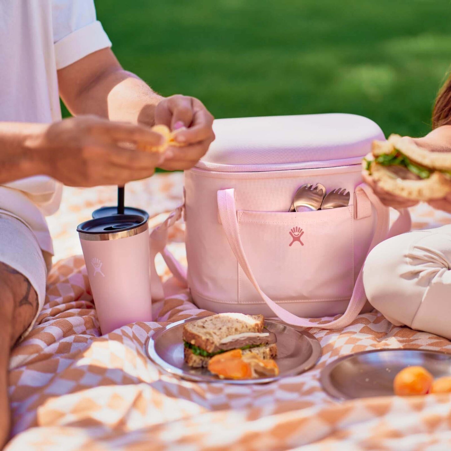 Hydro Flask 20 L Carry Out™ Soft Cooler
